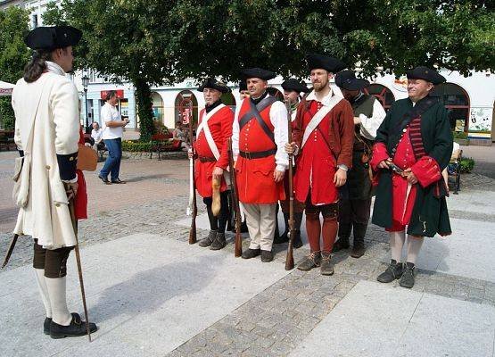 Grafika 2: Piknik historyczny - Wejherowo 2013