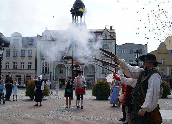 Grafika 6: Piknik historyczny - Wejherowo 2013