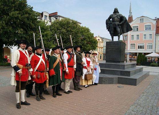 Grafika 10: Piknik historyczny - Wejherowo 2013