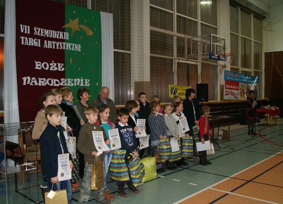 Grafika 124: Kaszubska szopka bozonarodzeniowa