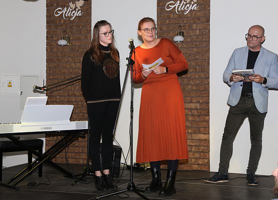 Grafika 29: Fotorelacja z gali wręczenia nagród laureatom konkursu plastycznego