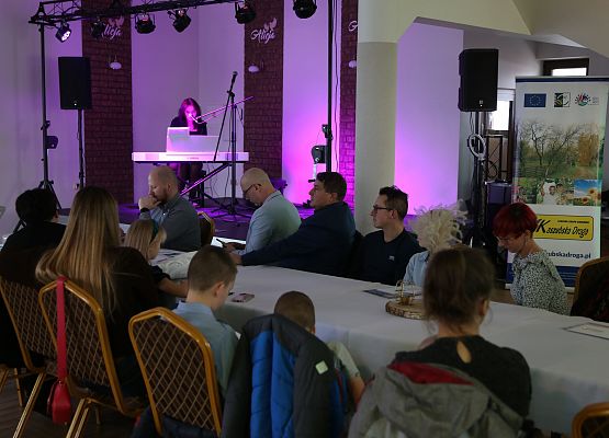 Grafika 37: Fotorelacja z gali wręczenia nagród laureatom konkursu plastycznego