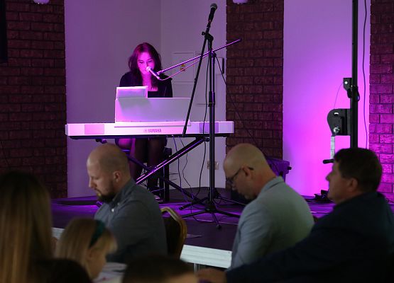 Grafika 38: Fotorelacja z gali wręczenia nagród laureatom konkursu plastycznego