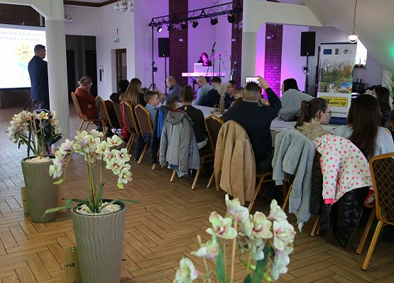 Grafika 39: Fotorelacja z gali wręczenia nagród laureatom konkursu plastycznego