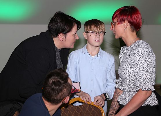 Grafika 47: Fotorelacja z gali wręczenia nagród laureatom konkursu plastycznego