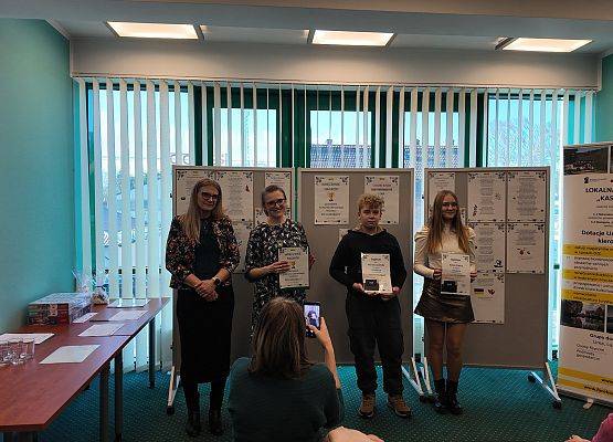 Grafika 5: Uroczyste wręczenie nagród w konkursie literackim „Piórem po Kaszubach”